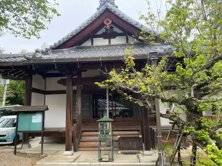 賢聖院の{uncategorized: "未分類", other: "その他", undefined: "問題あり", building: "その他建物", grave: "お墓", sacred_gate: "鳥居", guardian: "狛犬", statue: "像", buddha: "仏像", history: "歴史", nature: "自然", garden: "庭園", animal: "動物", pagoda: "塔", temizu: "手水舎", mountain_gate: "山門・神門", sanctuary: "本殿・本堂", subordinate: "末社・摂社", art: "芸術", scenery: "景色", jizo: "地蔵", ema: "絵馬", goshuin: "御朱印", omikuji: "おみくじ", items: "授与品その他", amulet: "お守り", goshuincho: "御朱印帳", eats: "食事", festival: "お祭り", votive_dance: "神楽", shichigosan: "七五三参", wedding: "結婚式", experience: "体験その他", initially: "初詣", around: "周辺", anti_infection: "感染症対策"}