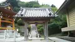 菊蓮寺の山門