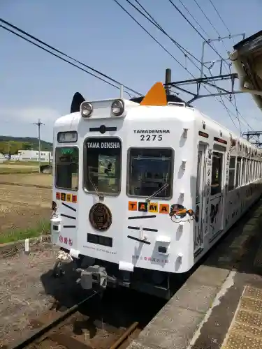 伊太祁曽神社の{uncategorized: "未分類", other: "その他", undefined: "問題あり", building: "その他建物", grave: "お墓", sacred_gate: "鳥居", guardian: "狛犬", statue: "像", buddha: "仏像", history: "歴史", nature: "自然", garden: "庭園", animal: "動物", pagoda: "塔", temizu: "手水舎", mountain_gate: "山門・神門", sanctuary: "本殿・本堂", subordinate: "末社・摂社", art: "芸術", scenery: "景色", jizo: "地蔵", ema: "絵馬", goshuin: "御朱印", omikuji: "おみくじ", items: "授与品その他", amulet: "お守り", goshuincho: "御朱印帳", eats: "食事", festival: "お祭り", votive_dance: "神楽", shichigosan: "七五三参", wedding: "結婚式", experience: "体験その他", initially: "初詣", around: "周辺", anti_infection: "感染症対策"}