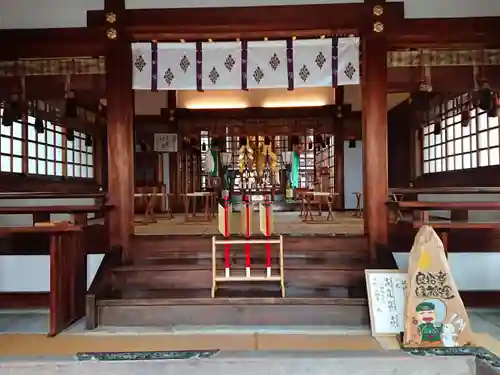 三輪神社の本殿・本堂