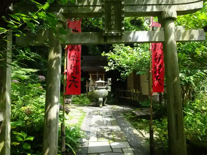 杉本寺の末社・摂社