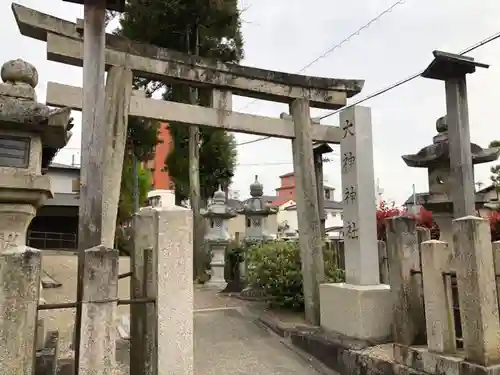 大神神社（粟殿）の鳥居