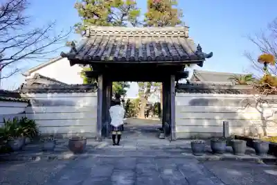 林泉寺の{uncategorized: "未分類", other: "その他", undefined: "問題あり", building: "その他建物", grave: "お墓", sacred_gate: "鳥居", guardian: "狛犬", statue: "像", buddha: "仏像", history: "歴史", nature: "自然", garden: "庭園", animal: "動物", pagoda: "塔", temizu: "手水舎", mountain_gate: "山門・神門", sanctuary: "本殿・本堂", subordinate: "末社・摂社", art: "芸術", scenery: "景色", jizo: "地蔵", ema: "絵馬", goshuin: "御朱印", omikuji: "おみくじ", items: "授与品その他", amulet: "お守り", goshuincho: "御朱印帳", eats: "食事", festival: "お祭り", votive_dance: "神楽", shichigosan: "七五三参", wedding: "結婚式", experience: "体験その他", initially: "初詣", around: "周辺", anti_infection: "感染症対策"}