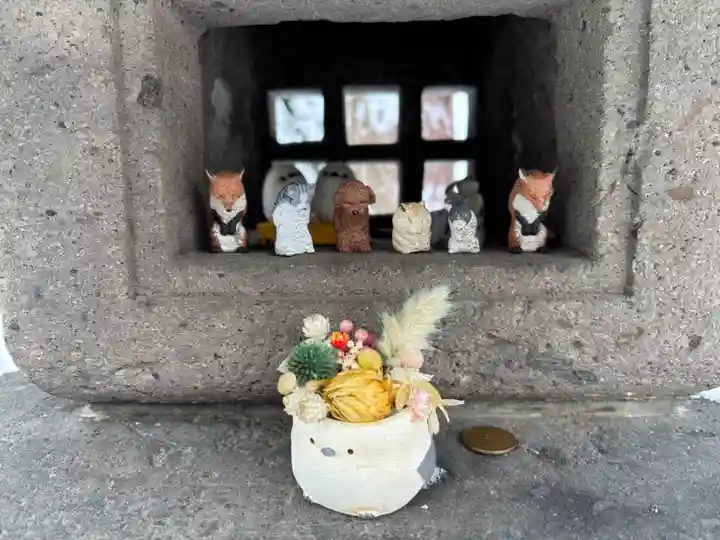 札幌諏訪神社の像