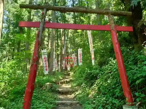 上之臺稲荷神社の鳥居