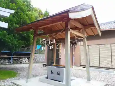 篭山神社の手水舎