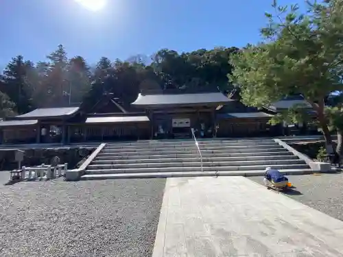 佐太神社の{uncategorized: "未分類", other: "その他", undefined: "問題あり", building: "その他建物", grave: "お墓", sacred_gate: "鳥居", guardian: "狛犬", statue: "像", buddha: "仏像", history: "歴史", nature: "自然", garden: "庭園", animal: "動物", pagoda: "塔", temizu: "手水舎", mountain_gate: "山門・神門", sanctuary: "本殿・本堂", subordinate: "末社・摂社", art: "芸術", scenery: "景色", jizo: "地蔵", ema: "絵馬", goshuin: "御朱印", omikuji: "おみくじ", items: "授与品その他", amulet: "お守り", goshuincho: "御朱印帳", eats: "食事", festival: "お祭り", votive_dance: "神楽", shichigosan: "七五三参", wedding: "結婚式", experience: "体験その他", initially: "初詣", around: "周辺", anti_infection: "感染症対策"}