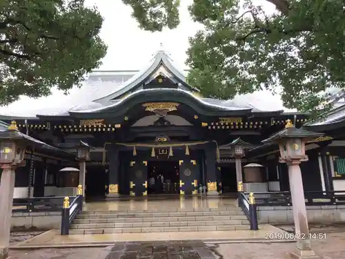 穴八幡宮の本殿・本堂