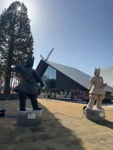 武蔵野坐令和神社の像