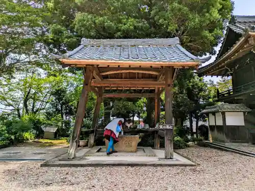 和徳寺の手水舎