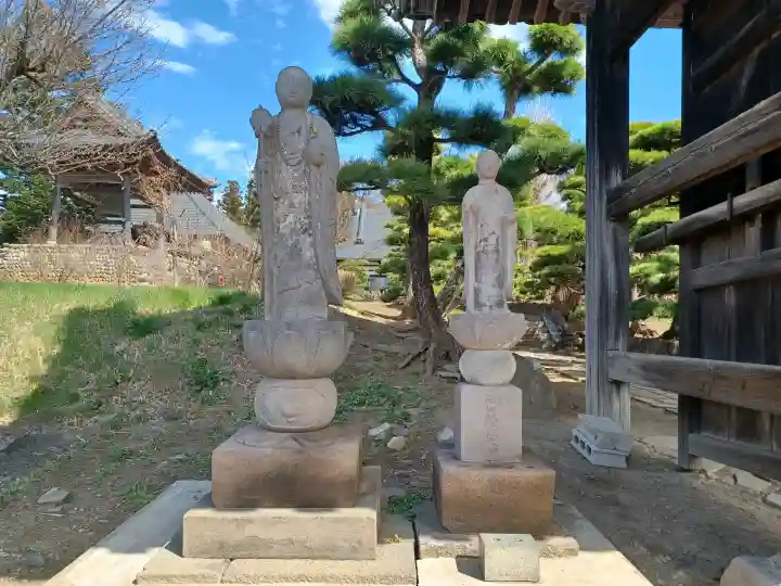淨空院の{uncategorized: "未分類", other: "その他", undefined: "問題あり", building: "その他建物", grave: "お墓", sacred_gate: "鳥居", guardian: "狛犬", statue: "像", buddha: "仏像", history: "歴史", nature: "自然", garden: "庭園", animal: "動物", pagoda: "塔", temizu: "手水舎", mountain_gate: "山門・神門", sanctuary: "本殿・本堂", subordinate: "末社・摂社", art: "芸術", scenery: "景色", jizo: "地蔵", ema: "絵馬", goshuin: "御朱印", omikuji: "おみくじ", items: "授与品その他", amulet: "お守り", goshuincho: "御朱印帳", eats: "食事", festival: "お祭り", votive_dance: "神楽", shichigosan: "七五三参", wedding: "結婚式", experience: "体験その他", initially: "初詣", around: "周辺", anti_infection: "感染症対策"}
