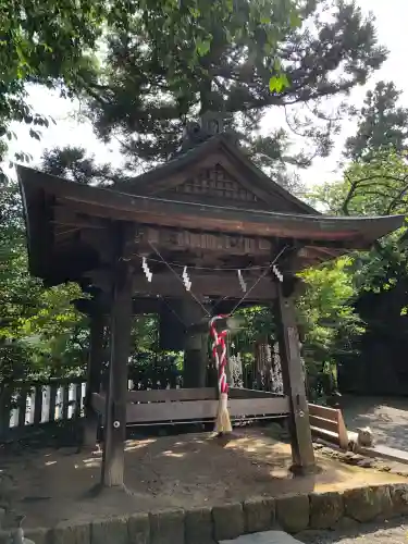 比々多神社の{uncategorized: "未分類", other: "その他", undefined: "問題あり", building: "その他建物", grave: "お墓", sacred_gate: "鳥居", guardian: "狛犬", statue: "像", buddha: "仏像", history: "歴史", nature: "自然", garden: "庭園", animal: "動物", pagoda: "塔", temizu: "手水舎", mountain_gate: "山門・神門", sanctuary: "本殿・本堂", subordinate: "末社・摂社", art: "芸術", scenery: "景色", jizo: "地蔵", ema: "絵馬", goshuin: "御朱印", omikuji: "おみくじ", items: "授与品その他", amulet: "お守り", goshuincho: "御朱印帳", eats: "食事", festival: "お祭り", votive_dance: "神楽", shichigosan: "七五三参", wedding: "結婚式", experience: "体験その他", initially: "初詣", around: "周辺", anti_infection: "感染症対策"}
