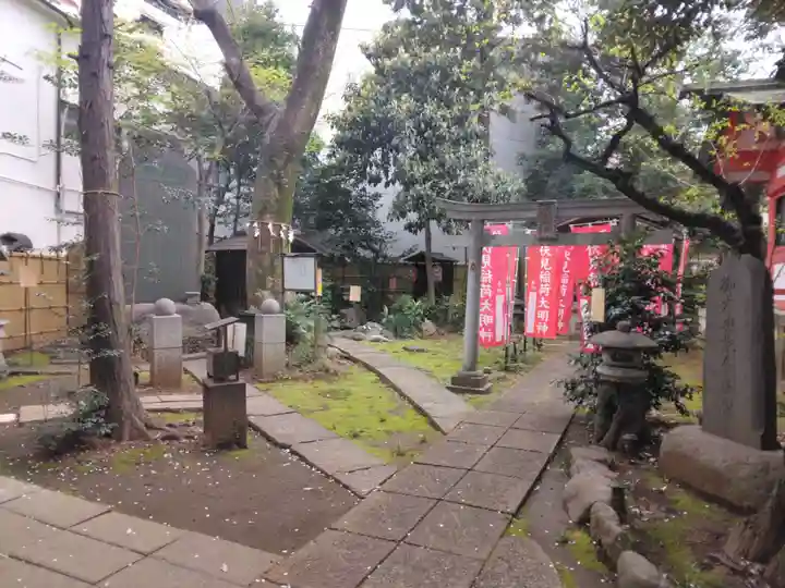 くまくま神社(導きの社 熊野町熊野神社)(東京都)
