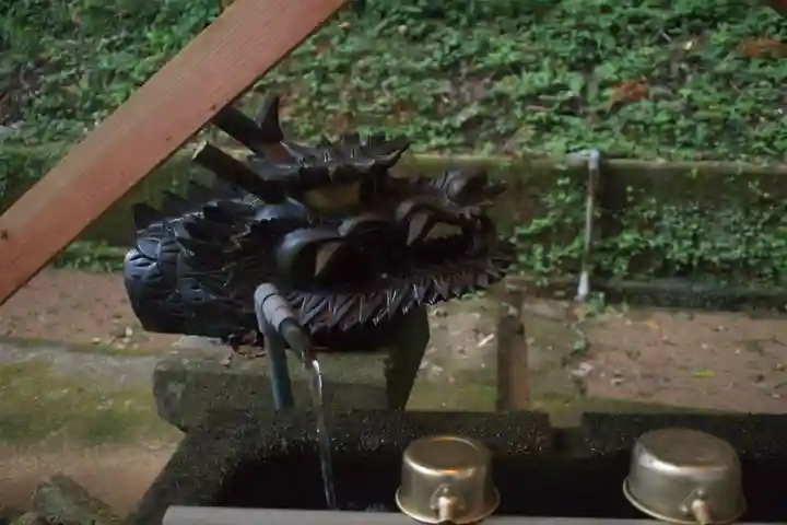 多鳩神社の手水舎