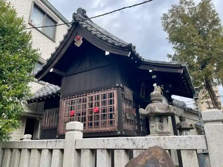亀戸水神社の{uncategorized: "未分類", other: "その他", undefined: "問題あり", building: "その他建物", grave: "お墓", sacred_gate: "鳥居", guardian: "狛犬", statue: "像", buddha: "仏像", history: "歴史", nature: "自然", garden: "庭園", animal: "動物", pagoda: "塔", temizu: "手水舎", mountain_gate: "山門・神門", sanctuary: "本殿・本堂", subordinate: "末社・摂社", art: "芸術", scenery: "景色", jizo: "地蔵", ema: "絵馬", goshuin: "御朱印", omikuji: "おみくじ", items: "授与品その他", amulet: "お守り", goshuincho: "御朱印帳", eats: "食事", festival: "お祭り", votive_dance: "神楽", shichigosan: "七五三参", wedding: "結婚式", experience: "体験その他", initially: "初詣", around: "周辺", anti_infection: "感染症対策"}