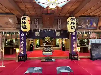 雄山神社中宮祈願殿(富山県)