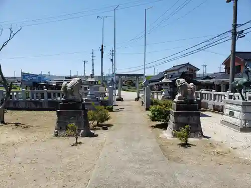 村社江尻神社の建物その他