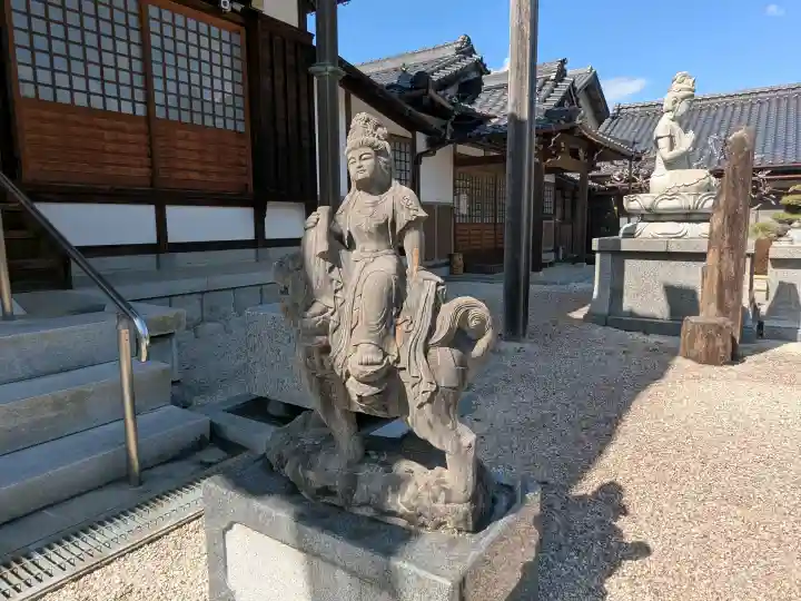 天龍寺の{uncategorized: "未分類", other: "その他", undefined: "問題あり", building: "その他建物", grave: "お墓", sacred_gate: "鳥居", guardian: "狛犬", statue: "像", buddha: "仏像", history: "歴史", nature: "自然", garden: "庭園", animal: "動物", pagoda: "塔", temizu: "手水舎", mountain_gate: "山門・神門", sanctuary: "本殿・本堂", subordinate: "末社・摂社", art: "芸術", scenery: "景色", jizo: "地蔵", ema: "絵馬", goshuin: "御朱印", omikuji: "おみくじ", items: "授与品その他", amulet: "お守り", goshuincho: "御朱印帳", eats: "食事", festival: "お祭り", votive_dance: "神楽", shichigosan: "七五三参", wedding: "結婚式", experience: "体験その他", initially: "初詣", around: "周辺", anti_infection: "感染症対策"}