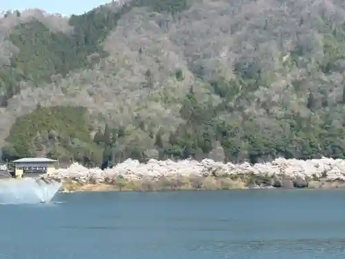 佐々井厳島神社の{uncategorized: "未分類", other: "その他", undefined: "問題あり", building: "その他建物", grave: "お墓", sacred_gate: "鳥居", guardian: "狛犬", statue: "像", buddha: "仏像", history: "歴史", nature: "自然", garden: "庭園", animal: "動物", pagoda: "塔", temizu: "手水舎", mountain_gate: "山門・神門", sanctuary: "本殿・本堂", subordinate: "末社・摂社", art: "芸術", scenery: "景色", jizo: "地蔵", ema: "絵馬", goshuin: "御朱印", omikuji: "おみくじ", items: "授与品その他", amulet: "お守り", goshuincho: "御朱印帳", eats: "食事", festival: "お祭り", votive_dance: "神楽", shichigosan: "七五三参", wedding: "結婚式", experience: "体験その他", initially: "初詣", around: "周辺", anti_infection: "感染症対策"}