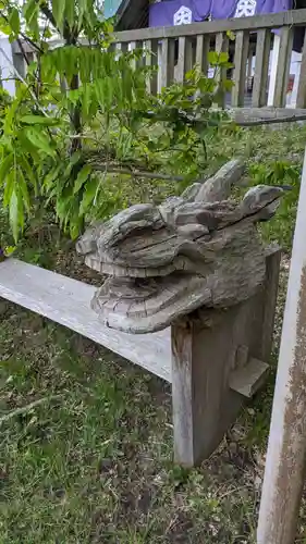 鳥取神社の像