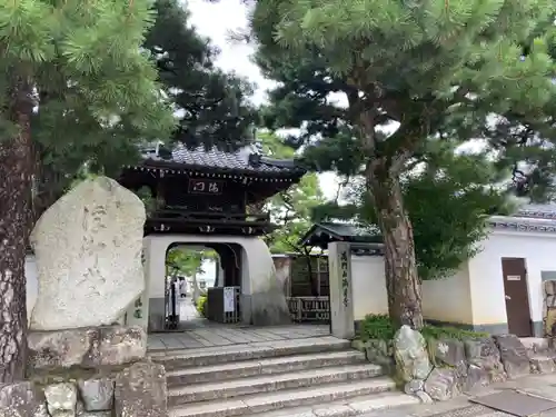 満月寺（浮御堂）の山門