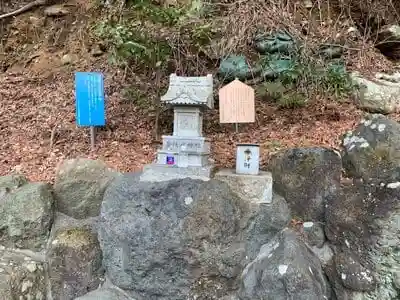 葛葉の泉水神社の建物その他