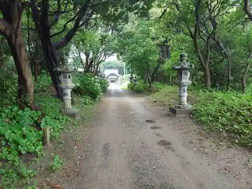 年毛神社の建物その他