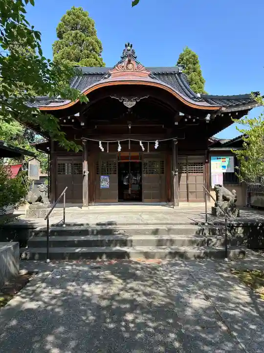 越中白山総社の本殿・本堂