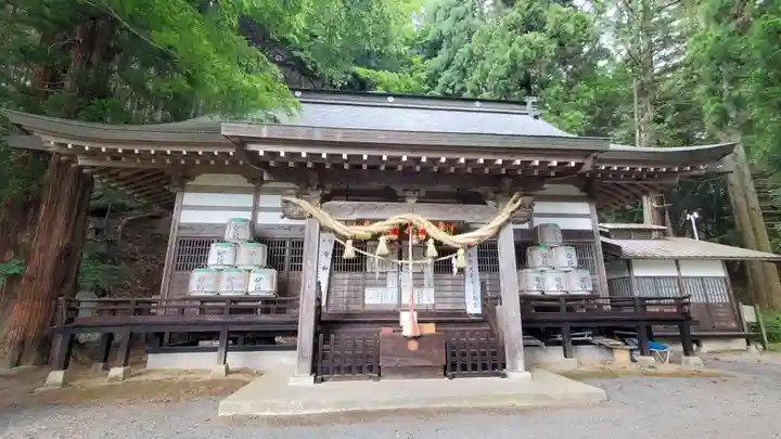 大滝神社の本殿・本堂