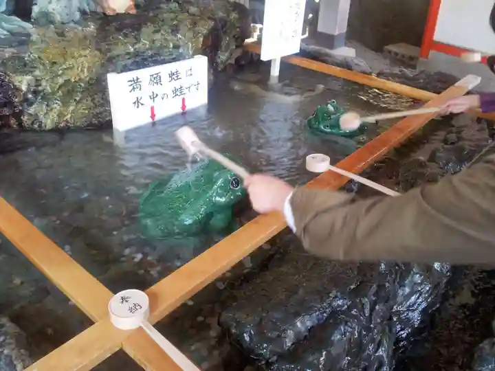 二見興玉神社の手水舎