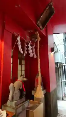 豊岩稲荷神社の狛犬