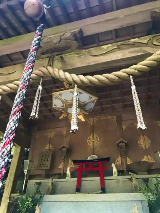 満願滝弁財天の本殿・本堂