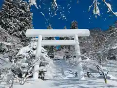 土津神社｜こどもと出世の神さまの鳥居