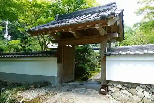 神峯山寺の山門