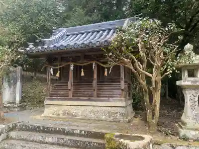 林田八幡神社の{uncategorized: "未分類", other: "その他", undefined: "問題あり", building: "その他建物", grave: "お墓", sacred_gate: "鳥居", guardian: "狛犬", statue: "像", buddha: "仏像", history: "歴史", nature: "自然", garden: "庭園", animal: "動物", pagoda: "塔", temizu: "手水舎", mountain_gate: "山門・神門", sanctuary: "本殿・本堂", subordinate: "末社・摂社", art: "芸術", scenery: "景色", jizo: "地蔵", ema: "絵馬", goshuin: "御朱印", omikuji: "おみくじ", items: "授与品その他", amulet: "お守り", goshuincho: "御朱印帳", eats: "食事", festival: "お祭り", votive_dance: "神楽", shichigosan: "七五三参", wedding: "結婚式", experience: "体験その他", initially: "初詣", around: "周辺", anti_infection: "感染症対策"}