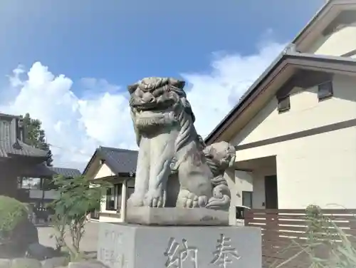 諏訪神社の狛犬