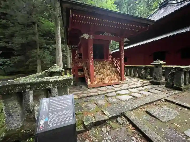 四本龍寺の{uncategorized: "未分類", other: "その他", undefined: "問題あり", building: "その他建物", grave: "お墓", sacred_gate: "鳥居", guardian: "狛犬", statue: "像", buddha: "仏像", history: "歴史", nature: "自然", garden: "庭園", animal: "動物", pagoda: "塔", temizu: "手水舎", mountain_gate: "山門・神門", sanctuary: "本殿・本堂", subordinate: "末社・摂社", art: "芸術", scenery: "景色", jizo: "地蔵", ema: "絵馬", goshuin: "御朱印", omikuji: "おみくじ", items: "授与品その他", amulet: "お守り", goshuincho: "御朱印帳", eats: "食事", festival: "お祭り", votive_dance: "神楽", shichigosan: "七五三参", wedding: "結婚式", experience: "体験その他", initially: "初詣", around: "周辺", anti_infection: "感染症対策"}