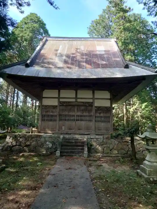 日月社の{uncategorized: "未分類", other: "その他", undefined: "問題あり", building: "その他建物", grave: "お墓", sacred_gate: "鳥居", guardian: "狛犬", statue: "像", buddha: "仏像", history: "歴史", nature: "自然", garden: "庭園", animal: "動物", pagoda: "塔", temizu: "手水舎", mountain_gate: "山門・神門", sanctuary: "本殿・本堂", subordinate: "末社・摂社", art: "芸術", scenery: "景色", jizo: "地蔵", ema: "絵馬", goshuin: "御朱印", omikuji: "おみくじ", items: "授与品その他", amulet: "お守り", goshuincho: "御朱印帳", eats: "食事", festival: "お祭り", votive_dance: "神楽", shichigosan: "七五三参", wedding: "結婚式", experience: "体験その他", initially: "初詣", around: "周辺", anti_infection: "感染症対策"}