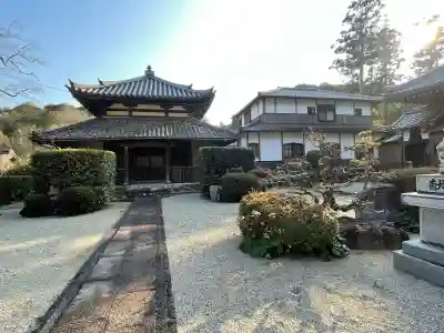 浄眼寺の{uncategorized: "未分類", other: "その他", undefined: "問題あり", building: "その他建物", grave: "お墓", sacred_gate: "鳥居", guardian: "狛犬", statue: "像", buddha: "仏像", history: "歴史", nature: "自然", garden: "庭園", animal: "動物", pagoda: "塔", temizu: "手水舎", mountain_gate: "山門・神門", sanctuary: "本殿・本堂", subordinate: "末社・摂社", art: "芸術", scenery: "景色", jizo: "地蔵", ema: "絵馬", goshuin: "御朱印", omikuji: "おみくじ", items: "授与品その他", amulet: "お守り", goshuincho: "御朱印帳", eats: "食事", festival: "お祭り", votive_dance: "神楽", shichigosan: "七五三参", wedding: "結婚式", experience: "体験その他", initially: "初詣", around: "周辺", anti_infection: "感染症対策"}