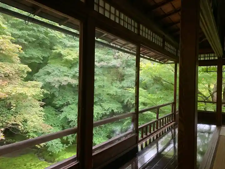 光明寺瑠璃光院の本殿・本堂