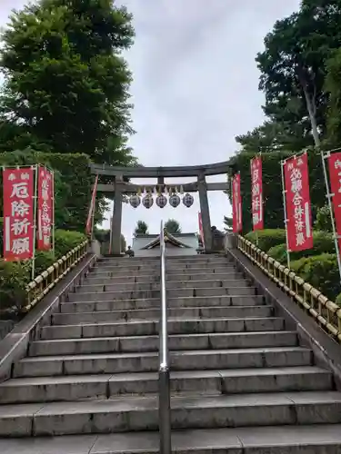 中野沼袋氷川神社の鳥居