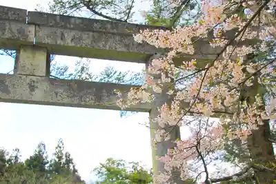 縄久利神社の鳥居