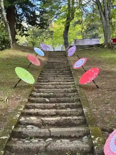 土津神社｜こどもと出世の神さまの{uncategorized: "未分類", other: "その他", undefined: "問題あり", building: "その他建物", grave: "お墓", sacred_gate: "鳥居", guardian: "狛犬", statue: "像", buddha: "仏像", history: "歴史", nature: "自然", garden: "庭園", animal: "動物", pagoda: "塔", temizu: "手水舎", mountain_gate: "山門・神門", sanctuary: "本殿・本堂", subordinate: "末社・摂社", art: "芸術", scenery: "景色", jizo: "地蔵", ema: "絵馬", goshuin: "御朱印", omikuji: "おみくじ", items: "授与品その他", amulet: "お守り", goshuincho: "御朱印帳", eats: "食事", festival: "お祭り", votive_dance: "神楽", shichigosan: "七五三参", wedding: "結婚式", experience: "体験その他", initially: "初詣", around: "周辺", anti_infection: "感染症対策"}