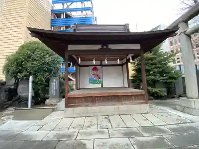 氷川鍬神社の{uncategorized: "未分類", other: "その他", undefined: "問題あり", building: "その他建物", grave: "お墓", sacred_gate: "鳥居", guardian: "狛犬", statue: "像", buddha: "仏像", history: "歴史", nature: "自然", garden: "庭園", animal: "動物", pagoda: "塔", temizu: "手水舎", mountain_gate: "山門・神門", sanctuary: "本殿・本堂", subordinate: "末社・摂社", art: "芸術", scenery: "景色", jizo: "地蔵", ema: "絵馬", goshuin: "御朱印", omikuji: "おみくじ", items: "授与品その他", amulet: "お守り", goshuincho: "御朱印帳", eats: "食事", festival: "お祭り", votive_dance: "神楽", shichigosan: "七五三参", wedding: "結婚式", experience: "体験その他", initially: "初詣", around: "周辺", anti_infection: "感染症対策"}