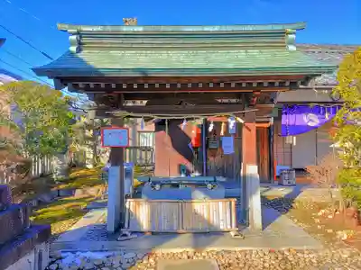 稲荷神社の手水舎
