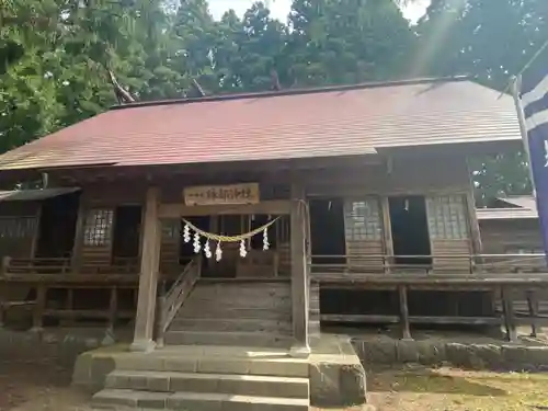 糠部神社の本殿