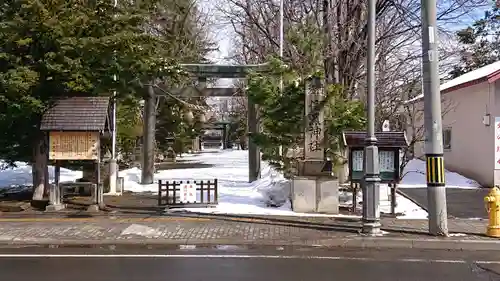 信濃神社の鳥居