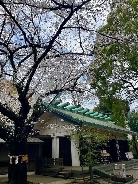 駒込天祖神社の{uncategorized: "未分類", other: "その他", undefined: "問題あり", building: "その他建物", grave: "お墓", sacred_gate: "鳥居", guardian: "狛犬", statue: "像", buddha: "仏像", history: "歴史", nature: "自然", garden: "庭園", animal: "動物", pagoda: "塔", temizu: "手水舎", mountain_gate: "山門・神門", sanctuary: "本殿・本堂", subordinate: "末社・摂社", art: "芸術", scenery: "景色", jizo: "地蔵", ema: "絵馬", goshuin: "御朱印", omikuji: "おみくじ", items: "授与品その他", amulet: "お守り", goshuincho: "御朱印帳", eats: "食事", festival: "お祭り", votive_dance: "神楽", shichigosan: "七五三参", wedding: "結婚式", experience: "体験その他", initially: "初詣", around: "周辺", anti_infection: "感染症対策"}