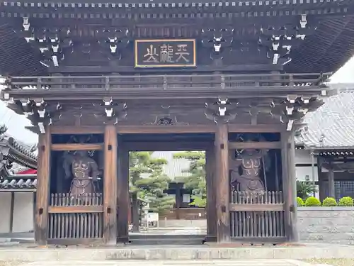 常楽寺の山門