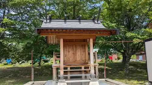 岩知志神社の本殿